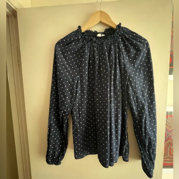GAP Tops - Gap brand long sleeved blouse with small white flowers